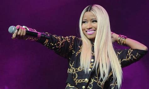 Nicki Minaj Reveals Her Pregnancy With A Stunning Set Of Photos