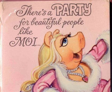 Pack Of 8 Vintage 1981 Miss Piggy Trifold By Allsfairyvintage