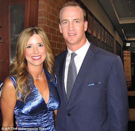 Sarah egnaczyk was a field hockey player at boston college and is better known as matt hasselbeck's wife, whom she married in 2000. NFL quarterback Peyton Manning becomes a father of twins ...