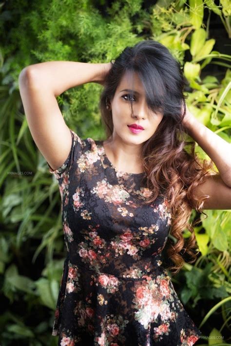 மீரா மிதுனுக்கு ஜாமின் கிடைக்காது : [100+] Meera Mithun Hot HD Photos & Wallpapers for mobile ...