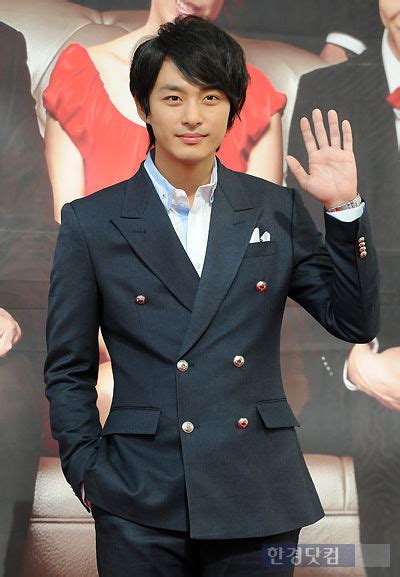 He was best known for his role on the popular 2010 television series sungkyunkwan scandal. helloAZN: Ha Ji-Won's brother Jun Tae Soo is officially ...