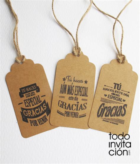 Ludilabel te propone unas etiquetas personalizadas para la ropa, para los objetos y para el material de los niños. Como envolver tus regalos con papel kraft de un forma ...