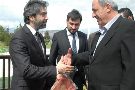 Kısaca hayatı, oyunculuk kariyeri ve biyografi bilgileri. Necati Şaşmaz'a 'KKTC Fahri Kültür Elçisi' ünvanı Sayfa ...