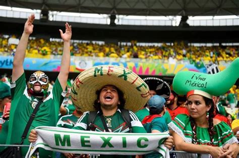 Gasto educación per capita + g. Así lucen ambos bandos en el estadio Castelao en el Brasil ...