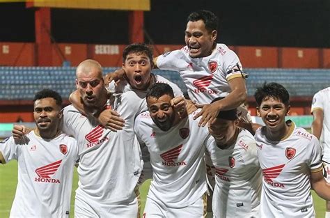 PSM Makassar Resmi Genggam Trofi Liga 1 2022 2023