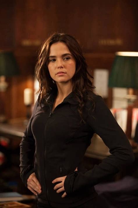 Pin By Reilly Olson On Vampire Academy Vampire Academy Rose Hathaway Zoey Deutch