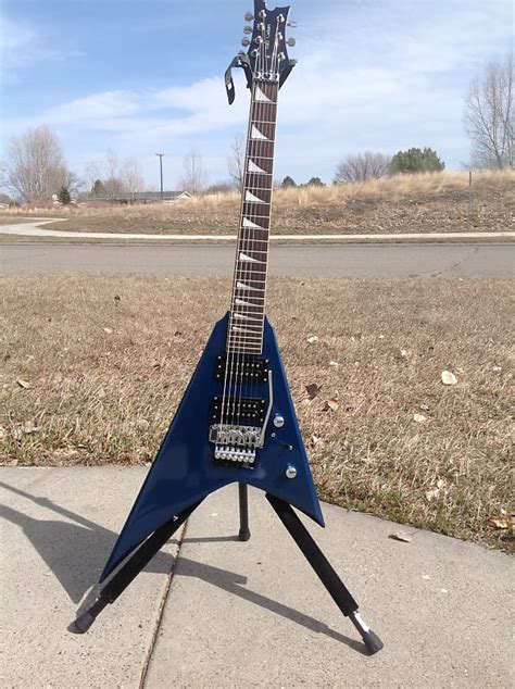 All your music needs in one place. Halo Guitars Randy Rhoads 7 String Flying V | Dave's Gear ...