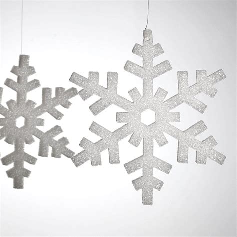 The tiniest snowflakes are called diamond dust. 12 x 200mm Hanging Snowflake Decorations | The Snow People