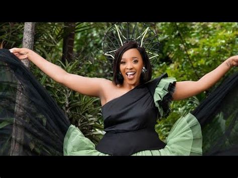 Video Sbahle Mpisane Does This For Mamkhize On Mothers Day YouTube