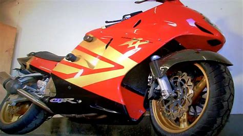 It's powered by a liquid cooled 1,137 cc inline four engine, producing 164 bhp at 10,000 rpm and maximum torque at 7,250 rpm. Honda CBR1100XX Super BlackBird 2001 Y 23K (UK Delivery £ ...