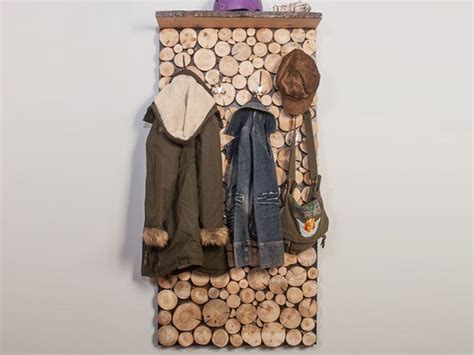 Diese hübsche garderobe aus altholz können sie ganz einfach selber bauen. DIY-Anleitung: Garderobe in Holzstapeloptik selber bauen ...