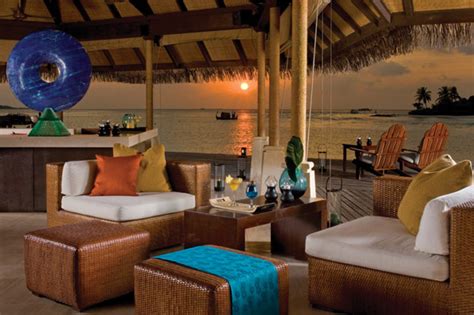 The Uniquely Exotic Appeal Of The Beach Bar