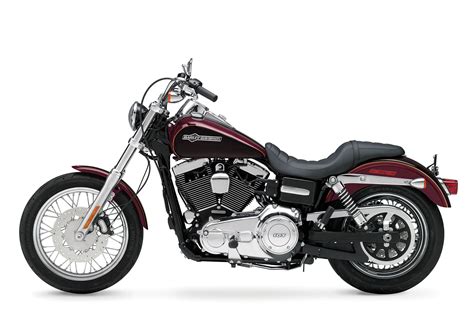 The most accurate harley davidson fxdc super glide custom mpg estimates based on real world click here to view all the harley davidson fxdc super glide customs currently participating in our fuel tracking program. 2014 Harley-Davidson Dyna Super Glide Custom - Moto ...