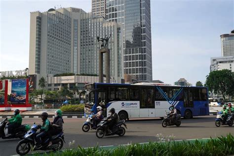 Indonesias Economy Returns To Growth In 2021 Wsj