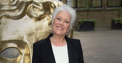 Lynda Bellingham Reveals Hopes To Meet Her Long Lost Father In The