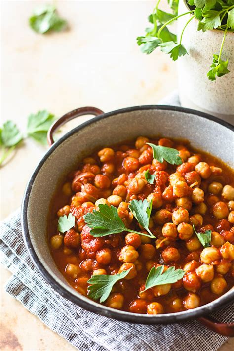 Pois chiches à la tomate et au paprika fumé
