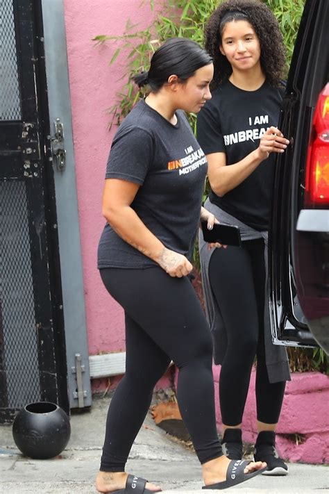 Demi lovato has said she had three strokes and a heart attack after a drug overdose in 2018, and that doctors told her she had been minutes from death. DEMI LOVATO Leaves a Gym in Los Angeles 06/17/2019 ...