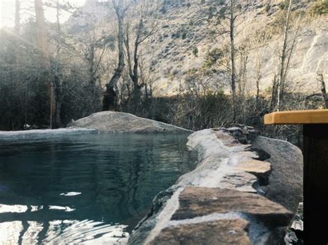 Soak Your Bones In The Best Hot Springs In The Us Getaway Couple