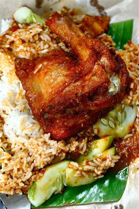 Ayam dara goreng berempah 3. Al Baraq Nasi Kukus Ayam Dara Berempah @ Damansara Kim