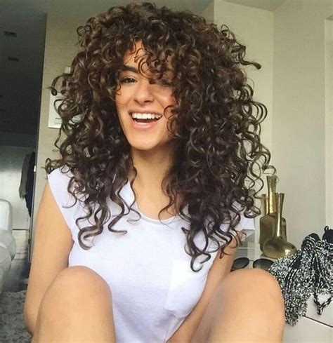 Check them out and get inspired! Pencil Curls Styles | How to Curl Your Hair Using a Pencil