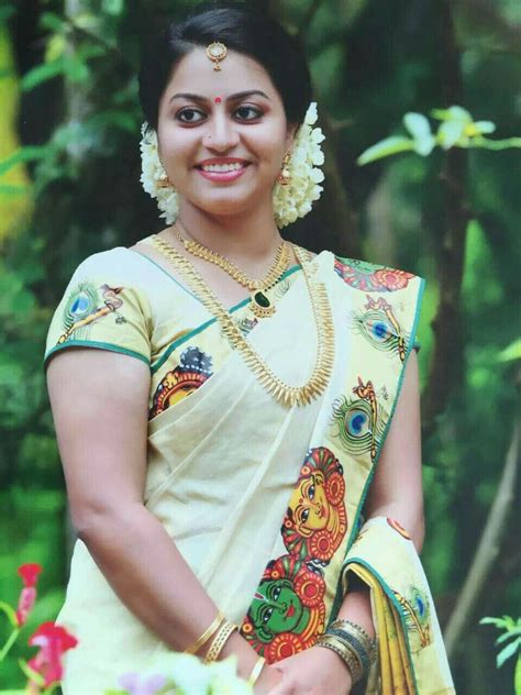 Pin By Hermis Chacko On Dress Blouse Saree Fashion Set Saree Kerala