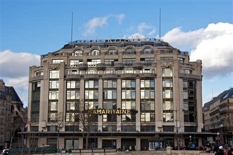 'la samaritaine' was a large department store in paris, which once occupied four buildings at the heart of the french layout of the site's numerous programs image courtesy of la samaritaine. File:La Samaritaine 1.jpg - Wikimedia Commons