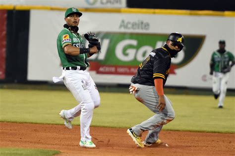 Mi sangre es vinotinto y mi corazón es de oro. Águilas superan 4-3 a las Estrellas en San Pedro de ...