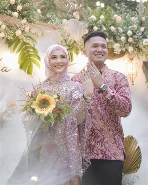 inspirasi istimewa kebaya hijab lamaran