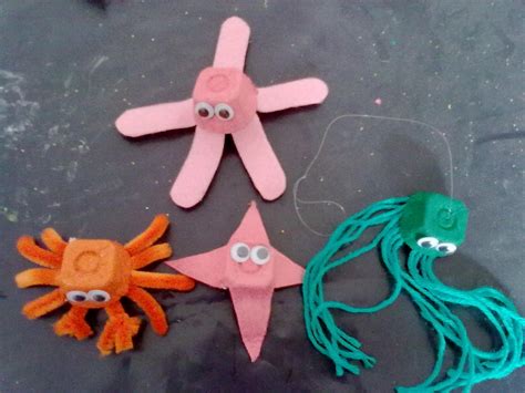 Brinquedo Reciclável Com Caixa De Ovo