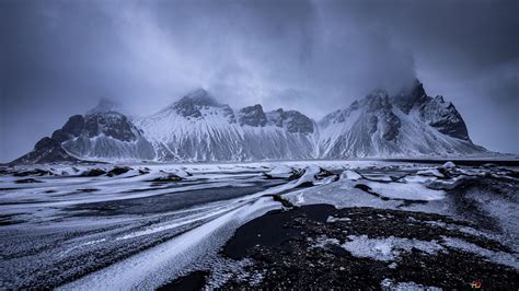 Vestrahorn Mountain Iceland With Misty Snowy Peaks 4k Wallpaper Download