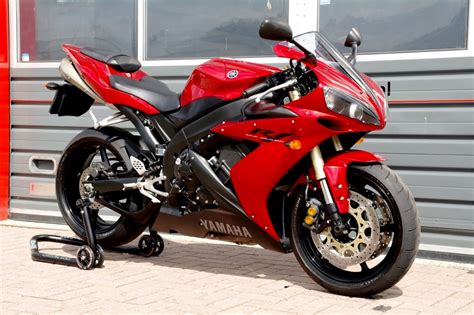 Mated to a glitch free 6 speed transmission the. Yamaha YZF-R1 - RH Motoren