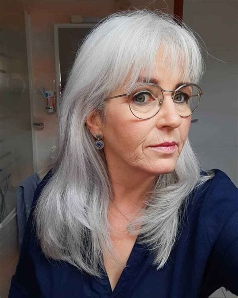 22 Most Flattering Long Hairstyles For Women Over 60 With Thick Hair