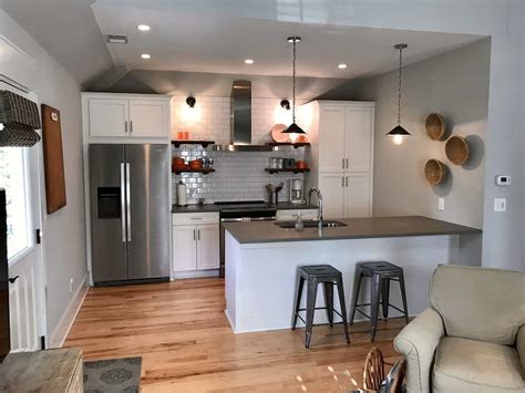 Maybe you would like to learn more about one of these? Newly renovated detached garage studio apartment 5 miles ...