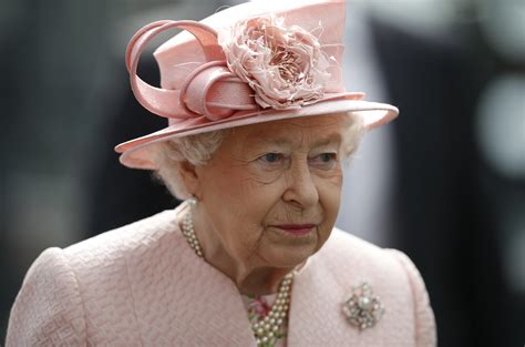 Born 21 april 1926) is queen of the united kingdom and 15 other commonwealth realms. Lord Mountbatten Decreed How Royals Should Be Raised And ...