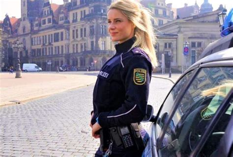 People Are Outraged By The Ultimatum This German Policewoman Received