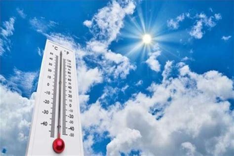 قالت الدكتورة إيمان شاكر، وكيل مركز الاستشعار عن بُعد بالهيئة العام للأرصاد الجوية، إن درجات الحرارة اليوم كانت أعلى من المعدل الطبيعي من 6 إلى 7. مفاجآت هيئة الأرصاد الجوية بشأن حالة الطقس في فصل الشتاء