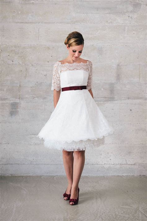 Spezielle designs und hohe qualität der hochzeitskleid online zum verkauf. Brautkleid Petticoat - kurzes Spitzenkleid im 50er Jahre Stil