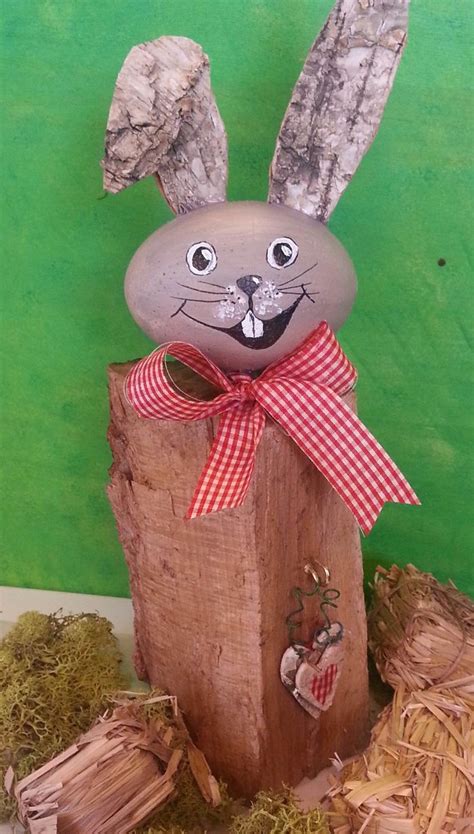 Was wäre ostern ohne den osterhasen? Osterhase auf Holzscheit VBS Hobby