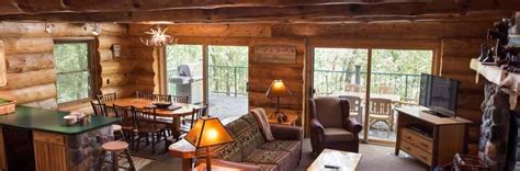 Je hebt me goed gehoord, pardon: 4 Bedroom Retreat Cabin | Wilderness Resort Wisconsin Dells