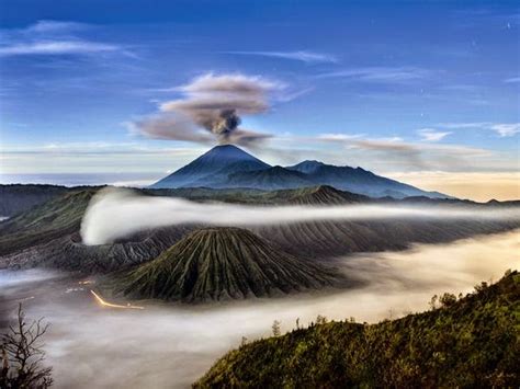 10 Puncak Gunung Tercantik Di Indonesia