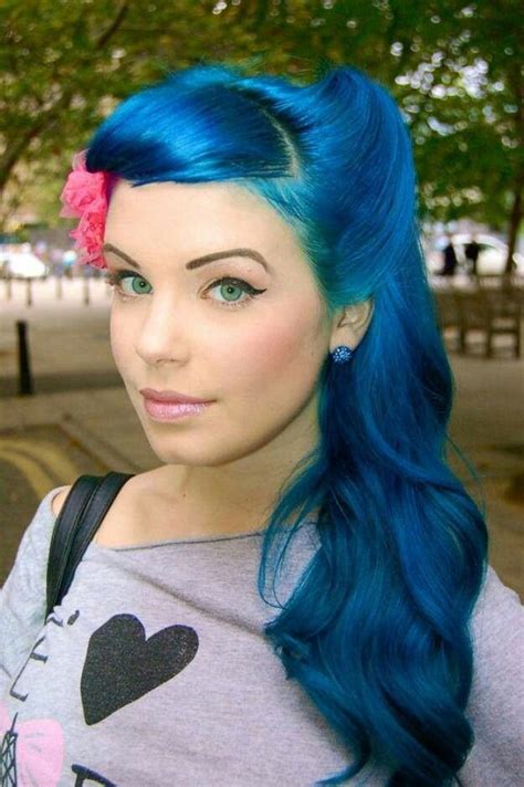 Embossed inecto on one side. Cobalt blue hair (With images) | Punk hair, Bright hair ...
