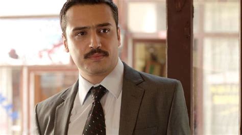 .az önce cahit zarifoglu'nun gerçek tipini gördüm ve hayal kırıklığına uğradim. Baran Akbulut kimdir? Baran Akbulut nereli ve kaç yaşında ...
