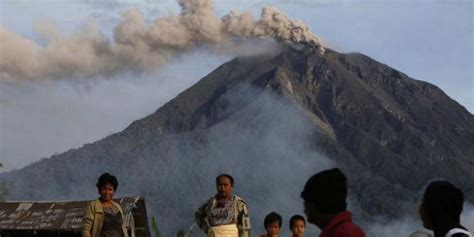 mitos jayabaya gunung slamet meletus pulau jawa terbelah