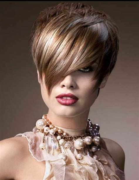 25 Most Eye Catching Short Hairstyles With Highlights To Try