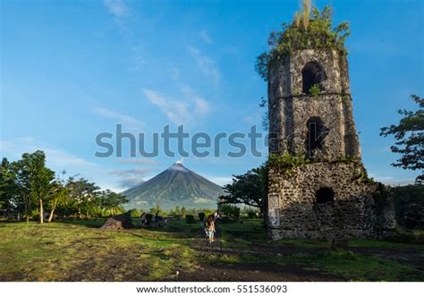 Cagsawa Church Ruins Mount Mayon Volcano Stock Photo Edit Now 551536093