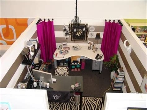 However, if you're we found 15 items that will spark your interest in cubicle decor, from larger items fit for personal offices and white walls to small pieces that organize. Love Your Creative Space: 8 Uplifting Cubicle Ideas ...
