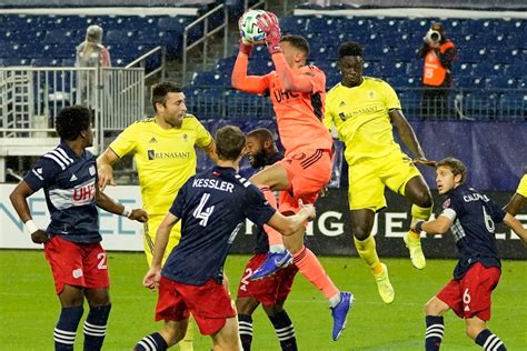 The Revolution signed keeper Matt Turner to a contract extension.
