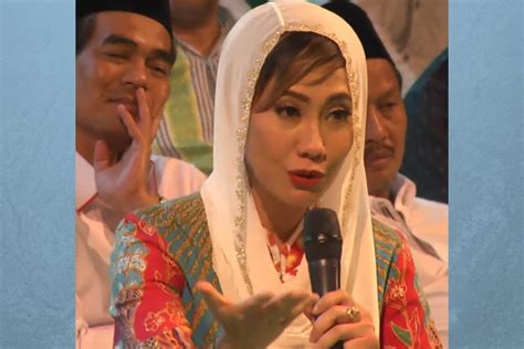 Rosianna Silalahi Mendiang Sang Ibu Dan Volume Televisi Ketika Azan