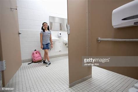 School Girl And Bathroom Photos Et Images De Collection Getty Images