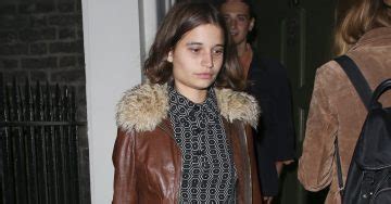 Michael Hutchence S Daughter Tiger Lily Ignored By Famous Dad